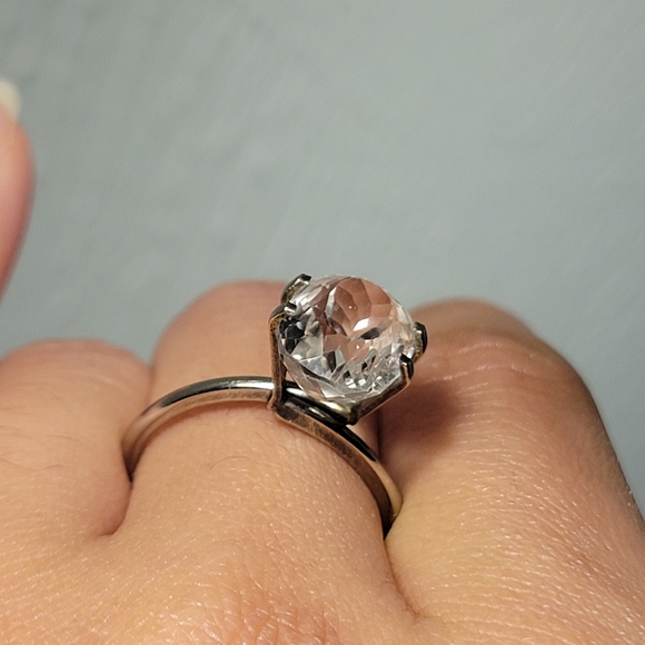 Gorgeous 6 Carat White Zircon - Picture 7 of 17